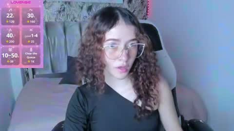 Snapshot of tinysophi chatting on June 2026 03:25:02 PM tinysophi online show from June 2026 03:25:02 PM