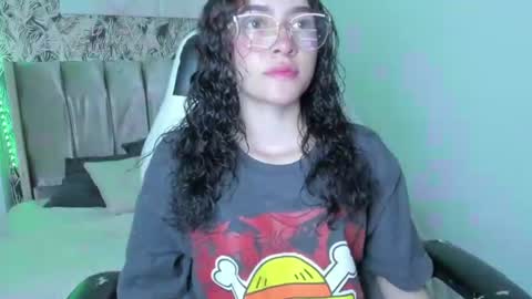 Snapshot of tinysophi chatting on June 2026 03:11:02 PM tinysophi online show from June 2026 03:11:02 PM