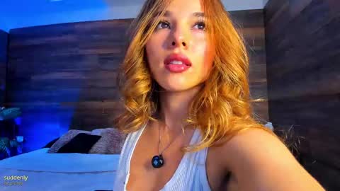 Snapshot of tinyw0nder chatting on September 2025 09:52:02 PM Instagram tinyw0nder online show from September 2025 09:52:02 PM