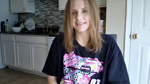 Snapshot of tinywithtiddies chatting on December 2025 02:02:02 PM tinywithtiddies online show from December 2025 02:02:02 PM