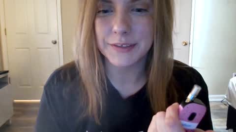 Snapshot of tinywithtiddies chatting on April 2026 04:28:01 AM tinywithtiddies online show from April 2026 04:28:01 AM