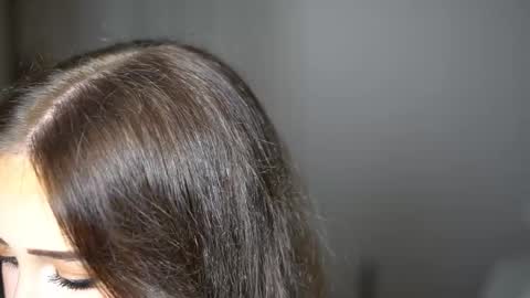 Lili online show from November 2025 03:55:02 PM