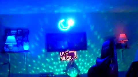 Snapshot of tkthedj chatting on June 2026 10:05:02 PM TK online show from June 2026 10:05:02 PM