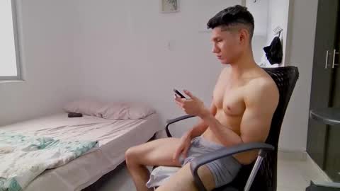 Sebas online show from October 2025 05:37:02 PM