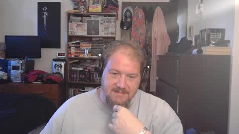 Snapshot of toede_0 chatting on May 2026 04:37:02 PM Toede online show from May 2026 04:37:02 PM
