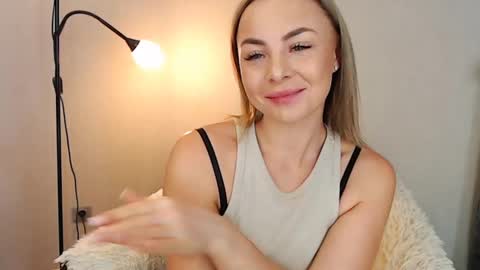 tokens_are_sexy online show from December 2024 01:00:01 PM