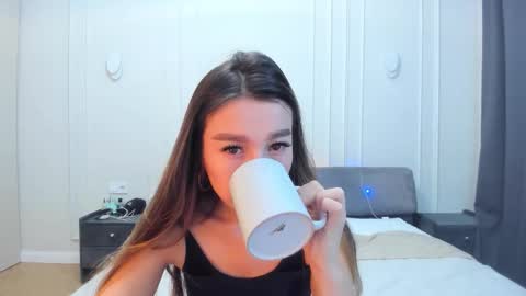 Lia online show from December 2025 03:13:01 AM