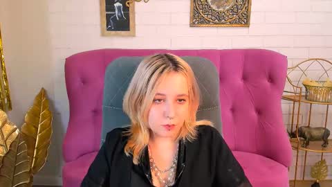 Tolli Moll online show from December 2024 09:06:02 AM