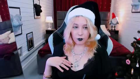 Tolli Moll online show from December 2024 08:21:01 AM