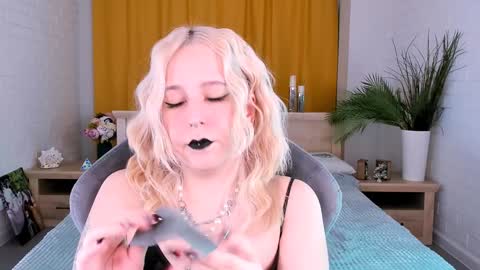 Tolli Moll online show from February 2025 06:08:01 AM