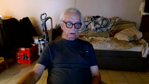 tom112292014 online show from October 2025 05:32:02 PM