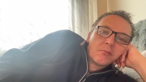 Tom online show from November 2025 07:38:02 AM