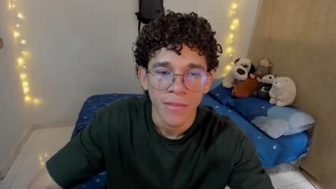 Tom Blue online show from November 2025 04:29:02 PM