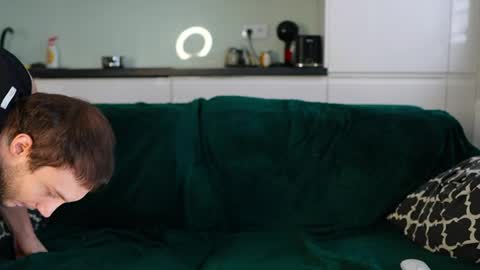 Tom online show from April 2026 07:01:01 AM