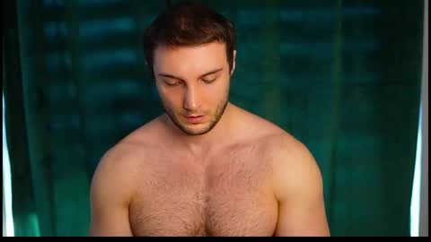 Snapshot of tom_fordd chatting on May 2026 06:29:01 AM Tom online show from May 2026 06:29:01 AM
