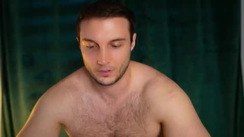 Snapshot of tom_fordd chatting on June 2026 05:26:01 PM Tom online show from June 2026 05:26:01 PM