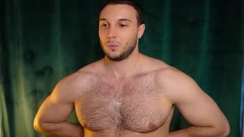 Snapshot of tom_fordd chatting on June 2026 05:11:02 PM Tom online show from June 2026 05:11:02 PM