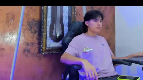 Snapshot of tom_hot20 chatting on November 2025 12:16:01 PM tom_hot20 online show from November 2025 12:16:01 PM