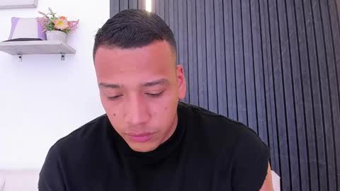 Tom muscle1 online show from September 2025 11:57:01 AM