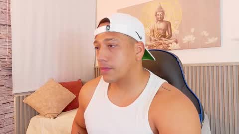 Tom muscle1 online show from November 2025 12:05:02 PM