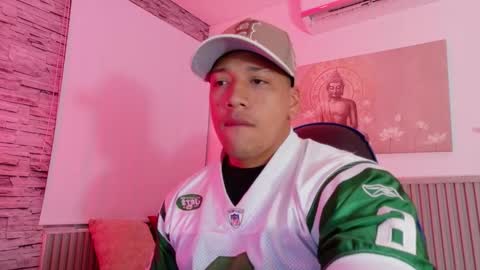 Snapshot of tom_muscle1 chatting on January 2026 11:35:01 AM Tom muscle1 online show from January 2026 11:35:01 AM