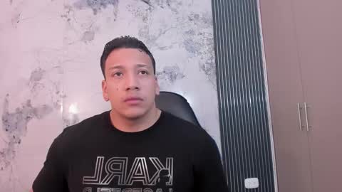 Snapshot of tom_muscle1 chatting on February 2026 12:47:02 PM Tom muscle1 online show from February 2026 12:47:02 PM