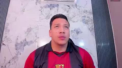 Snapshot of tom_muscle1 chatting on March 2026 12:18:01 PM Tom muscle1 online show from March 2026 12:18:01 PM