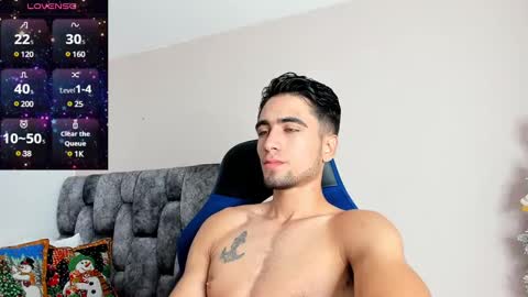 Snapshot of tom_walton chatting on December 2024 05:43:02 PM tom online show from December 2024 05:43:02 PM