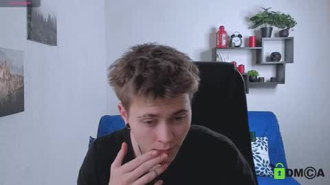 tomas_norton online show from December 2025 03:18:02 PM