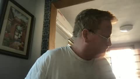 Snapshot of tomascausa chatting on December 2024 05:30:02 PM Hola online show from December 2024 05:30:02 PM