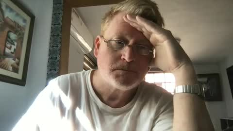 Snapshot of tomascausa chatting on January 2025 09:07:01 PM Hola online show from January 2025 09:07:01 PM