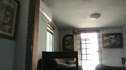 Snapshot of tomascausa chatting on January 2025 08:32:02 PM Hola online show from January 2025 08:32:02 PM