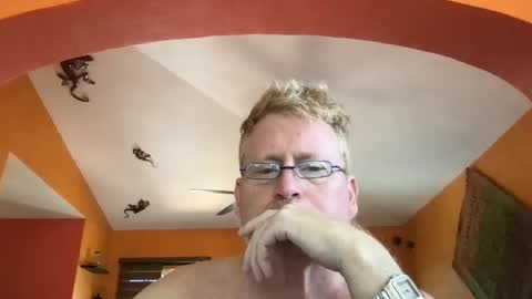 Snapshot of tomascausa chatting on September 2025 06:42:01 PM Hola online show from September 2025 06:42:01 PM