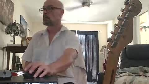 sirmuggsalot online show from July 2026 06:57:01 PM