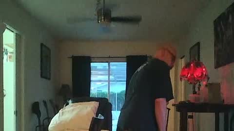 sirmuggsalot online show from August 2026 12:09:01 AM