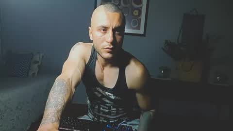 Snapshot of tomdavisxl chatting on May 2026 03:26:01 AM tomDavisXl online show from May 2026 03:26:01 AM