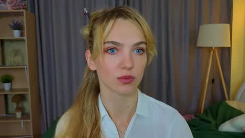 Snapshot of tomikavilandre chatting on July 2026 07:09:01 PM Lana online show from July 2026 07:09:01 PM