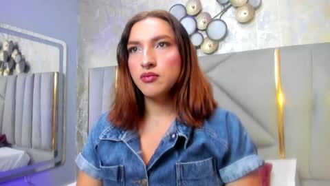 Snapshot of tomlondon_ chatting on June 2026 12:21:02 PM online show from June 2026 12:21:02 PM
