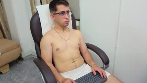 Tomas online show from March 2026 12:52:02 AM