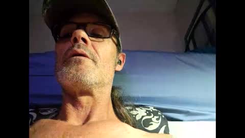 tommgunn25 online show from April 2026 05:32:02 AM
