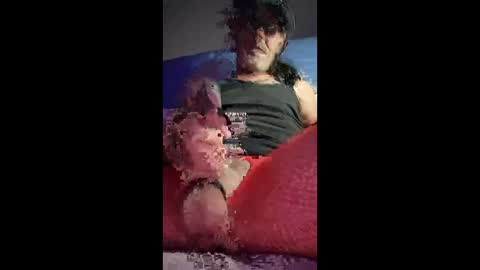 tommgunn25 online show from April 2026 06:25:02 AM