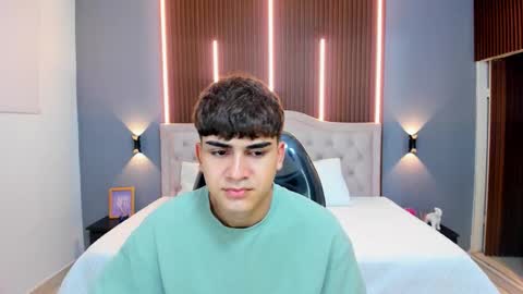 Tommy  online show from November 2025 03:31:01 AM