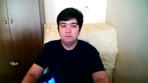 Snapshot of tommy99gg chatting on May 2026 10:44:01 AM tommy99gg online show from May 2026 10:44:01 AM
