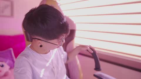 Blue  online show from April 2026 12:55:01 PM