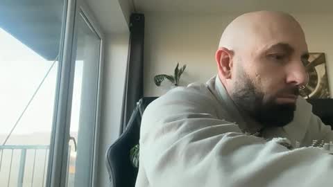 Thomas Fit online show from November 2025 07:40:01 AM