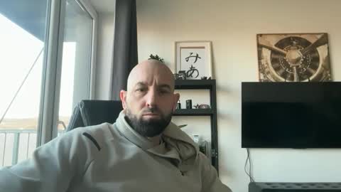 Thomas Fit online show from November 2025 07:41:01 AM