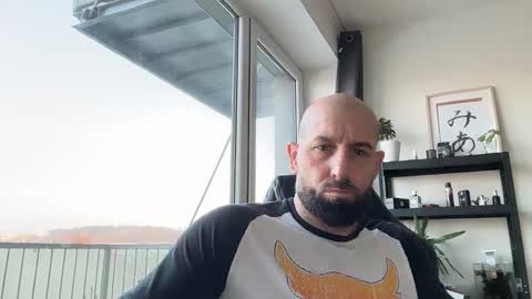 Thomas Fit online show from November 2025 07:33:02 AM