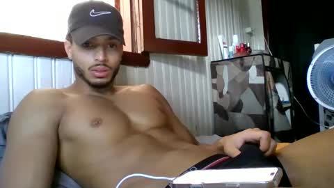 Snapshot of tomtresor chatting on November 2025 06:30:01 PM tomtresor online show from November 2025 06:30:01 PM