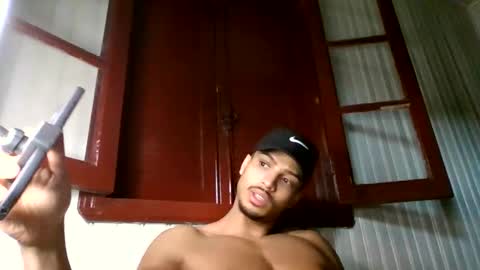 Snapshot of tomtresor chatting on December 2025 09:28:02 AM tomtresor online show from December 2025 09:28:02 AM