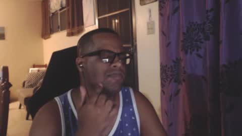 Antonio online show from November 2025 01:52:01 AM